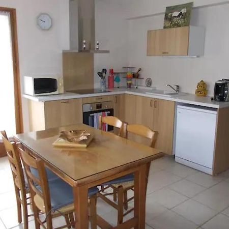 Appartement T2 Bas De Villa Avec Jardinet Au Calme Proche Mer La Seyne-sur-Mer Zewnętrze zdjęcie